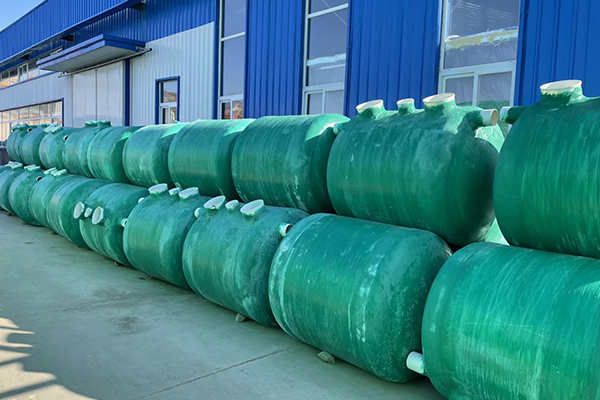 玻璃鋼化糞池廠家的報(bào)價(jià)和什么有關(guān)系 玻璃鋼化糞池廠家的報(bào)價(jià)和什么有關(guān)系